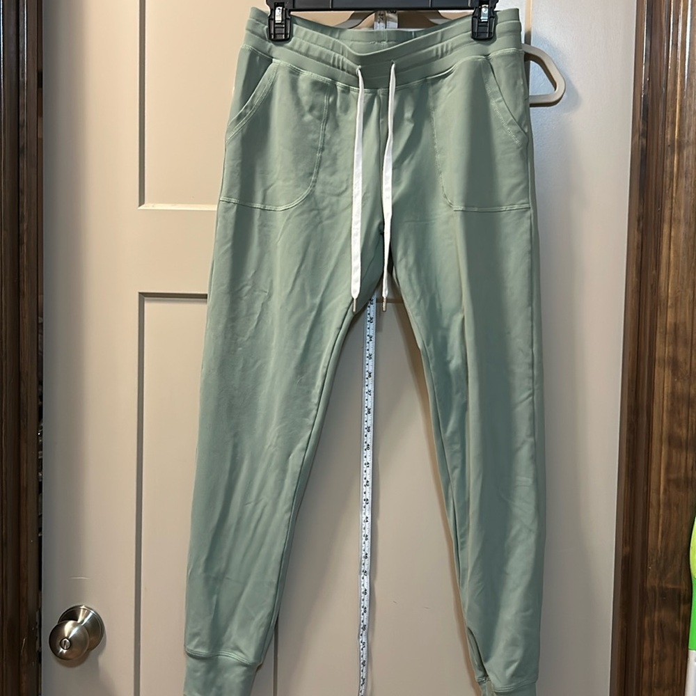 Zyia joggers